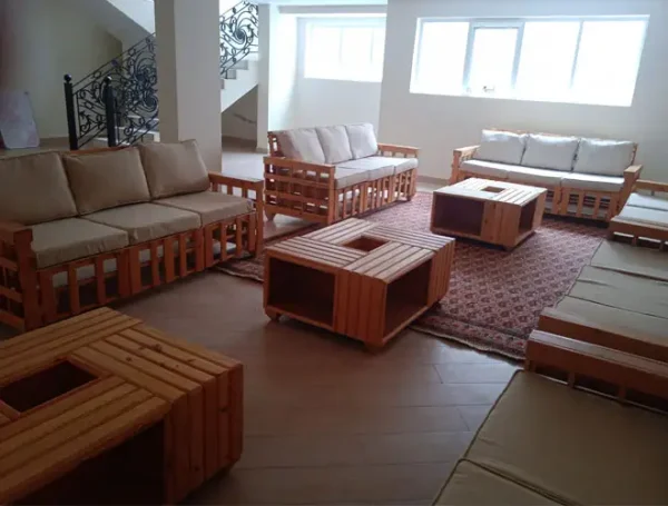 marioni-wooden-coffee-table-rental marioni-wooden-coffee-table-rental